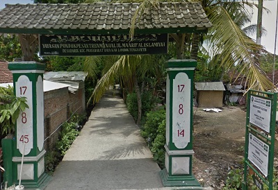 Pesantren Manhalul Ma'arif Lombok Tengah