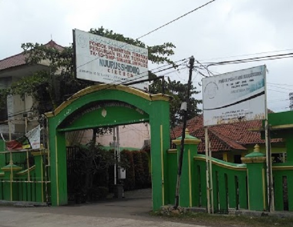 Pesantren Nuurusshidiiq Cirebon