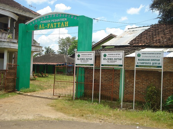 Pesantren Al-Fattah Tanggamus Lampung