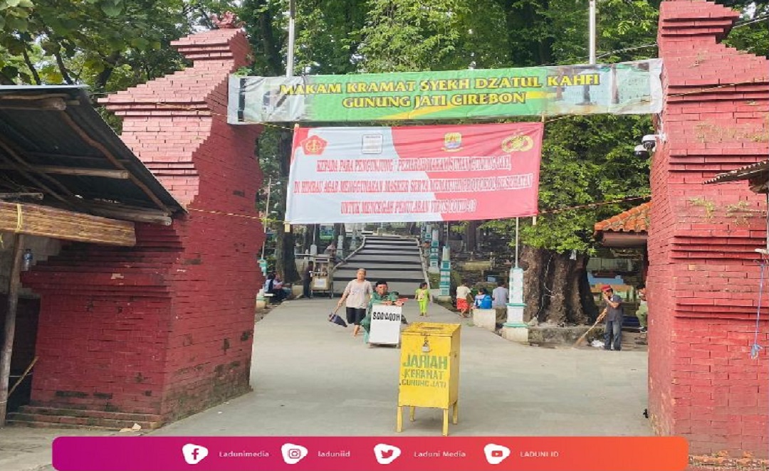 Ziarah di Makam Syekh Maulana Dzatul Kahfi, Penyebar Islam Pertama di Cirebon