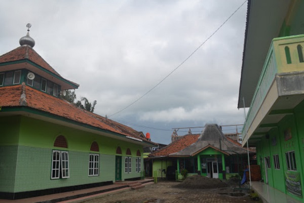 Pesantren Roudlotul Qur'an Cilacap