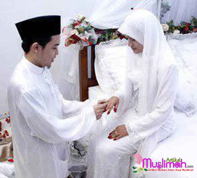 Seputaran Tentang Adab - Adab Bersenggama dengan Istri