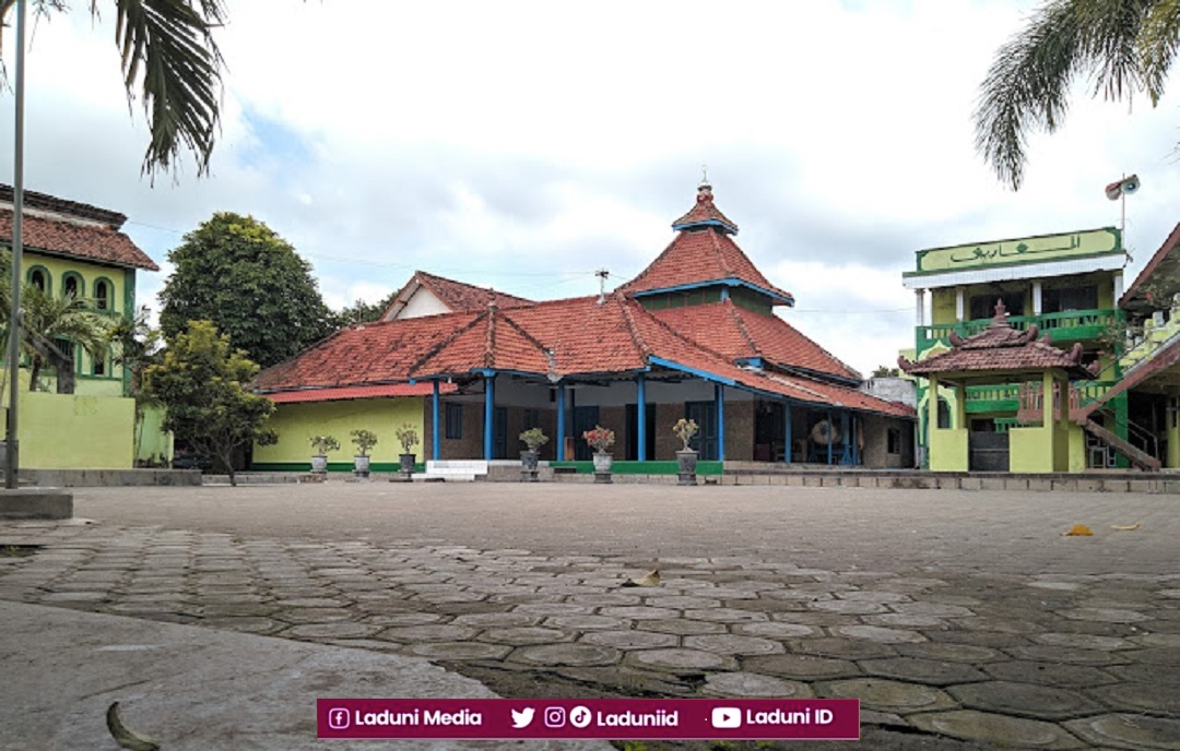 Ziarah di Makam Syaikh Imam Muhadi, Mursyid Qadiriyah wa Naqshabandiyah Nganjuk