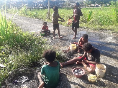 Tradisi Belajar Agama Suku Kokoda