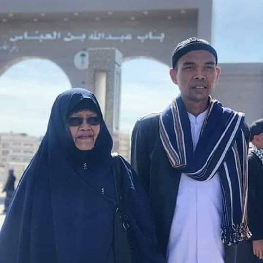 Innalillahi! Ibunda Ustaz Abdul Somad Meninggal Dunia, Dimakamkan di Kisaran Sumatera Utara