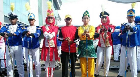 Tim Drumband  SMP N 1 Ketapang Raih Prestasi Gemilang