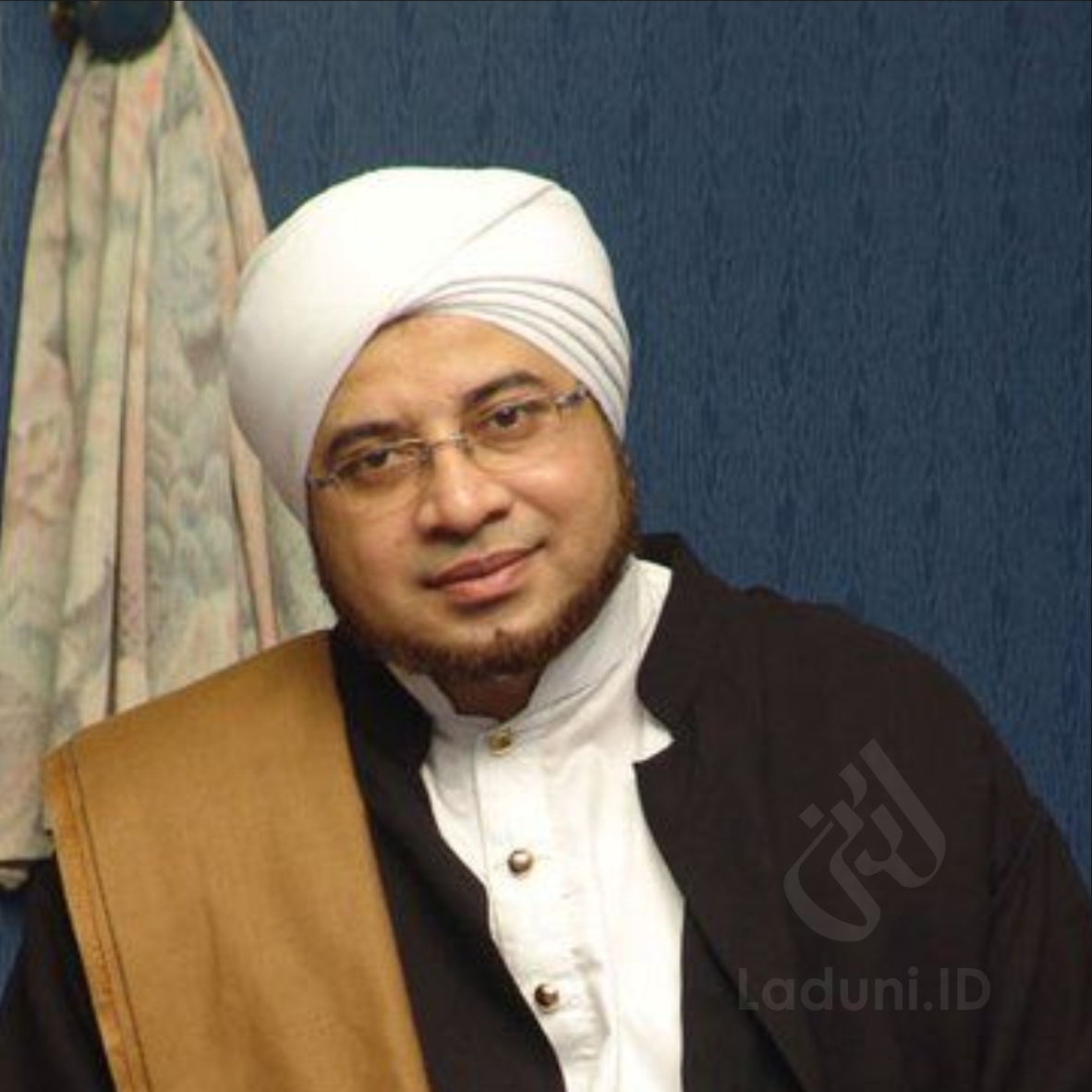 Biografi Habib Mundzir Bin Fuad al-Musawa