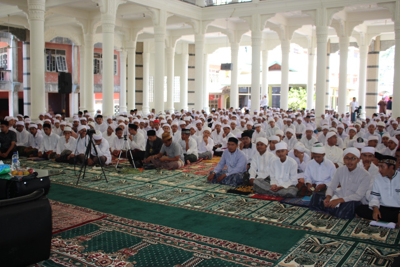 Wakil Bupati Bireuen Ikut Menghadiri dan Mendengar Tausyiah Haul Ulama Kharismatik Aceh