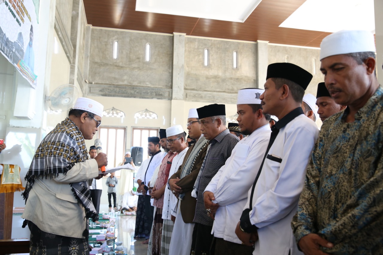 Waled Husaini Jabat Ketua Alim Ulama Zawiyah Aceh Besar