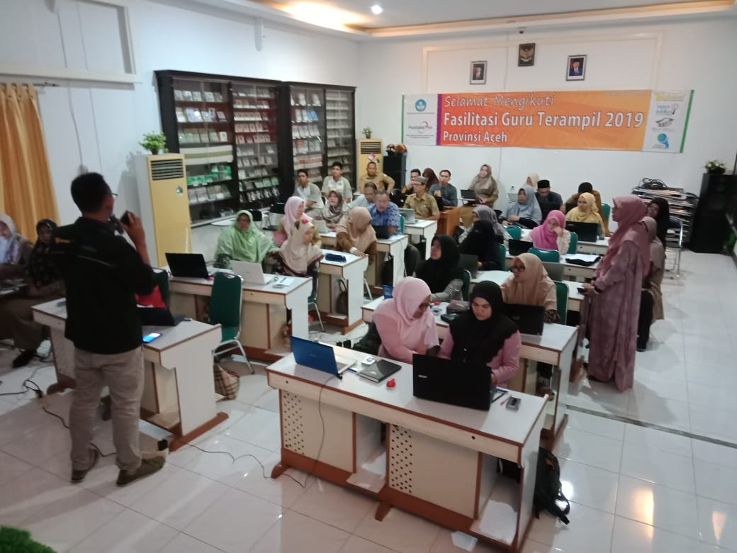 32 Guru SMA dan SMK di Aceh Dilatih TIK