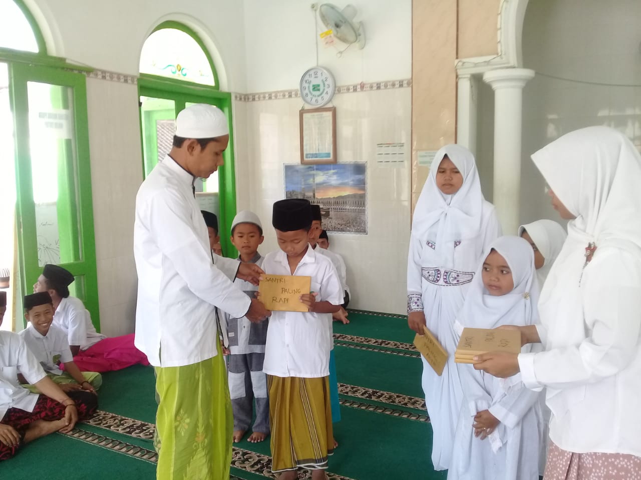 Santri Rajin Shalat Berjamaah, Dapat Penghargaan di Momentum HSN 2019