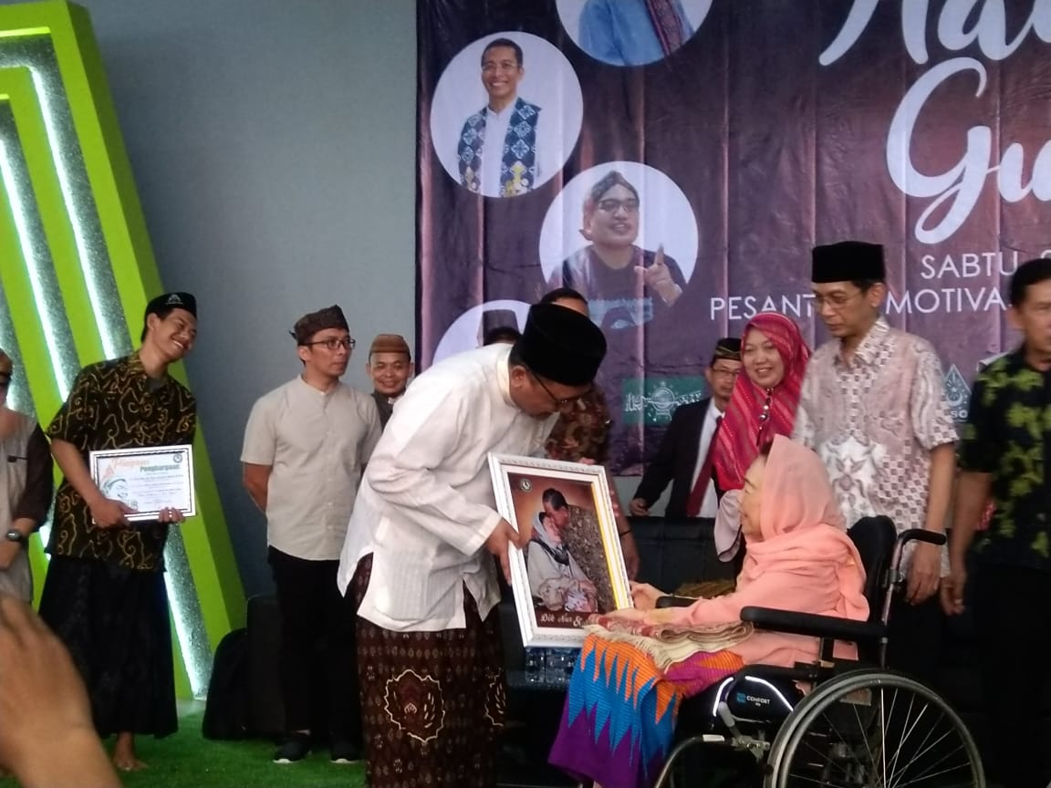 Momentum Untuk Mengenang Jasa Presiden RI ke 4, Gus Durian Bekasi Raya Gelar Haul