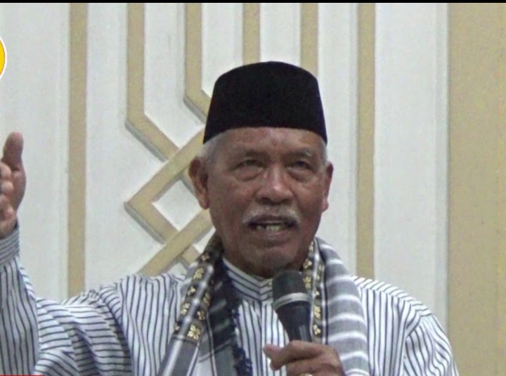 Abu Manan Blang Jruen Isi Ceramah Haul Ke-XI Dayah Ma''had Babul Ulum Abu Lueng Ie Al-Aziziyah