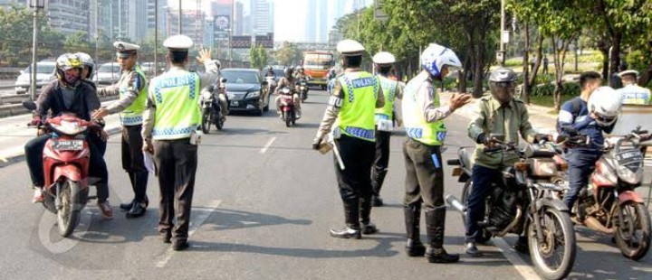 Deretan Kendaraan yang Wajib Anda Prioritaskan di Jalan Raya