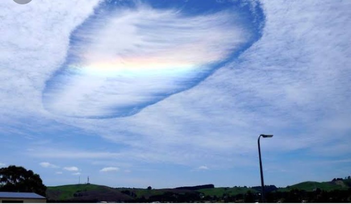 Langit Australia adalah 