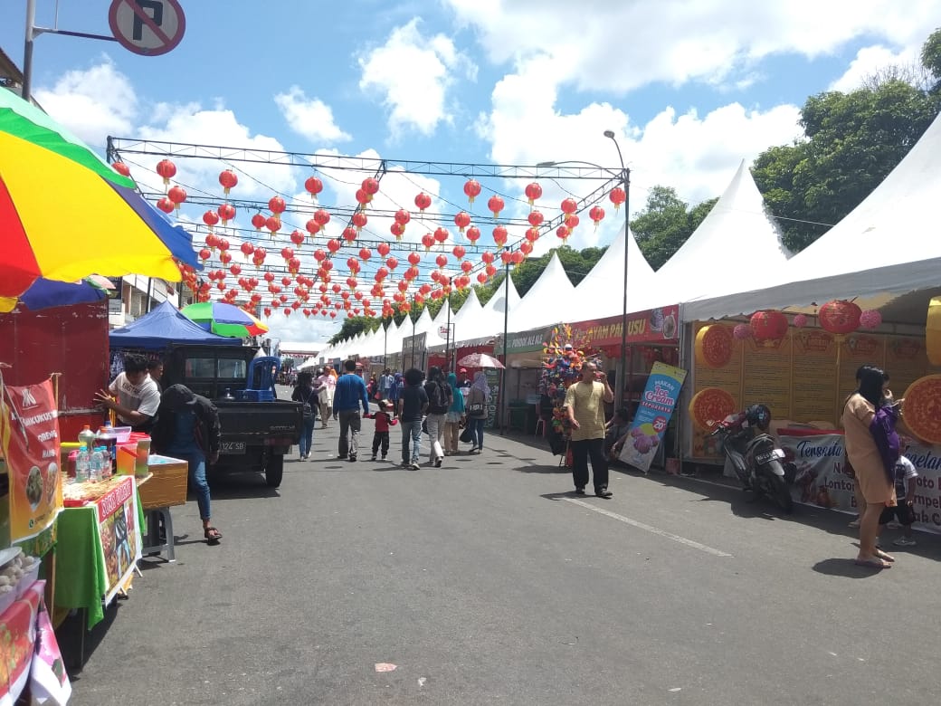 CGM di Pontianak Diramaikan traksi Naga dan Barongsai