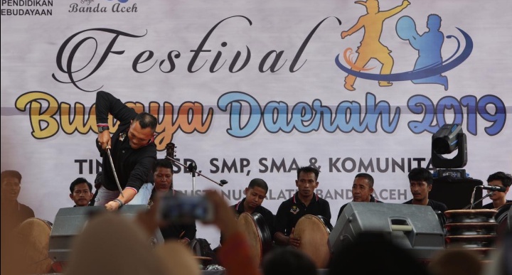 Atraksi Debus Meriahkan Festival Budaya Daerah