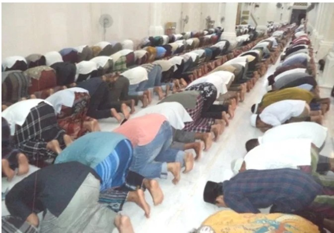 Tarawih Malam Pertama di Masjid Al-Istiqamah Pidie Jaya  Dipadati Jamaah