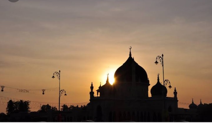 Ramadhan : Bulan Konsumtif Vs Perang Hawa Nafsu