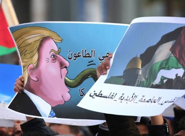 Ratusan Umat Islam Yordania Turun ke jalan Memprotes  Amerika Serikat