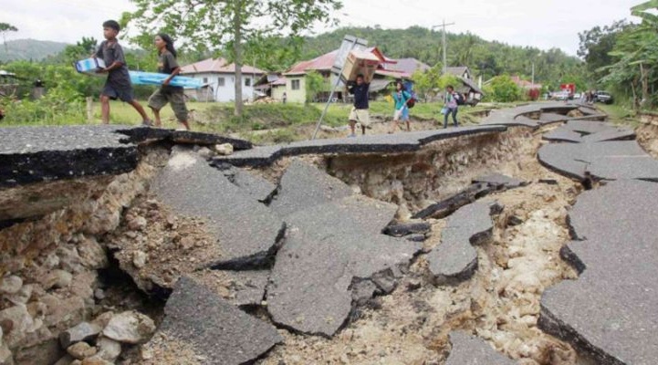 Rotasi Bumi Melambat Picu Gempa