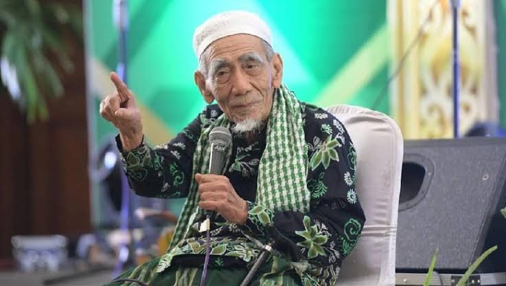 Dawuh KH. Maimoen Zubair untuk Hari Santri Nasional 22 Oktober