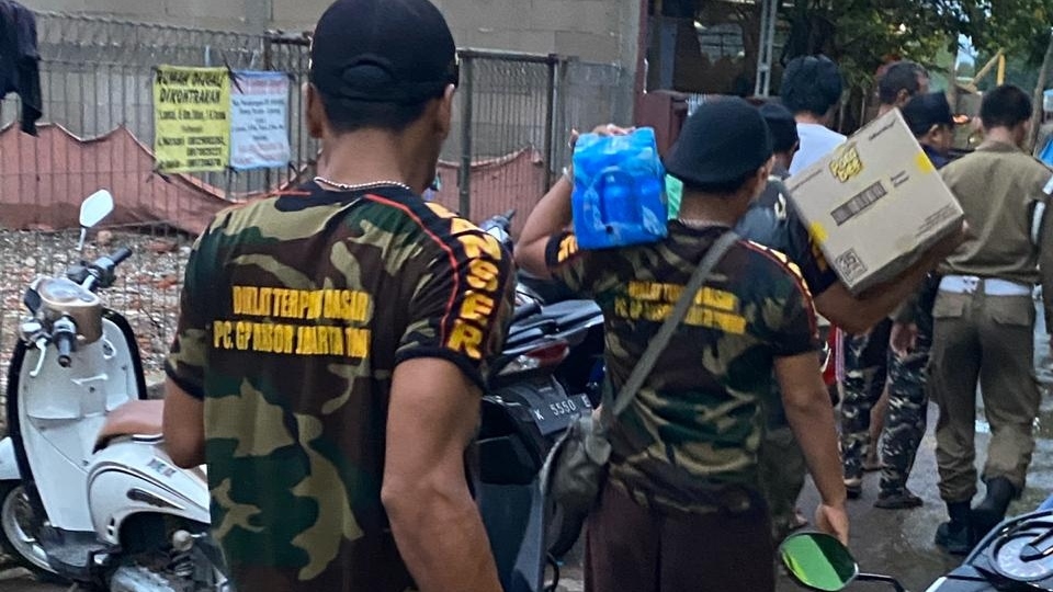 LPBI NU Jaktim Dirikan 3 Posko Bantuan NU Jaktim Peduli Banjir DKI Jakarta