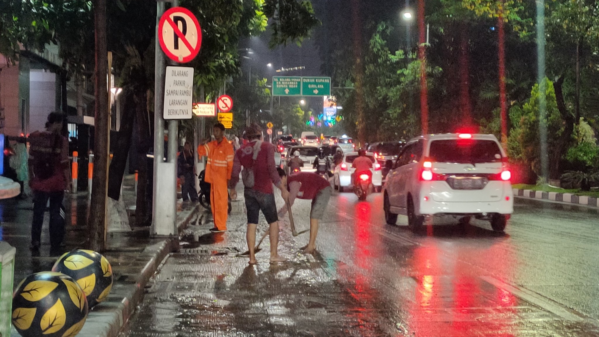 Banjir Surabaya, Dinas PU: 200-an Pompa Air Dikerahkan Agar Banjir Cepat Surut