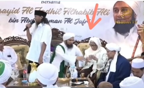 Indahnya Akhlak Rasulullah yang Diturunkan pada Pewaris Ilmu dan Adab