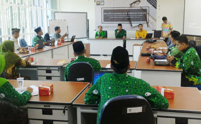 Wujud Pengabdian Kepada Masyarakat, 20 Cabang Pergunu Jateng Diberi Pelatihan Jurnalistik Online