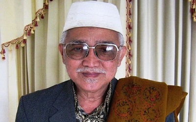 Biografi KH. Abdul Aziz Manshur