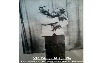 Biografi KH. Dimyathi Syafi'e