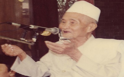 Biografi KH. Jauhari Zawawi