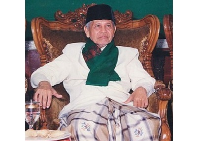 Biografi KH. Sya’roni Ahmadi Al Hafidz