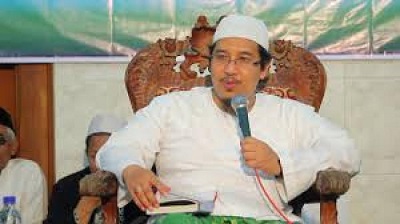Biografi KH. Ahmad Wafi Maimoen