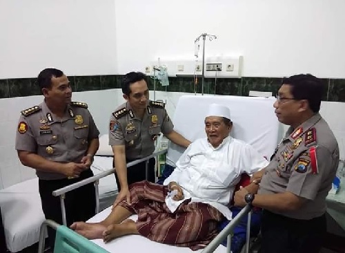 Biografi KH. Zaenudin Djazuli