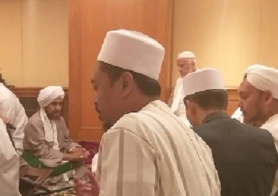 Ustadz Ma'ruf Khozin: Kitab Tasawuf Karya Habib Umar bin Hafidz Al-Yamani