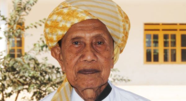 Biografi KH. Syarfuddin Abdus Shomad Sumenep