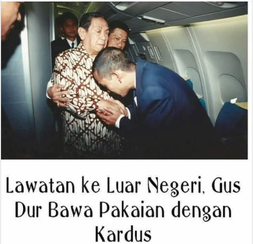 Presiden Gus Dur Pernah Gunakan Kardus Bawa Pakaian Melawat Ke China