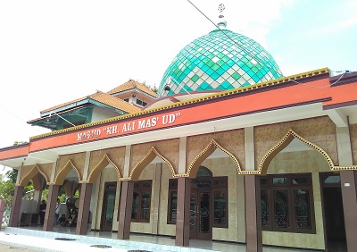 Wisata Rohani dan Berdo'a di Makam KH.Ali Mas'ud Sidoarjo