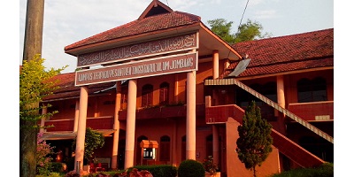 Wisata Ziarah dan Bertafakur di Makam KH Tamim Irsyad Jombang