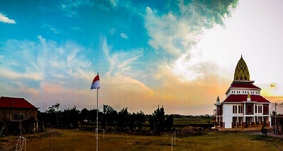 Wisata Ziarah dan Berdoa di Makam KH. Imam Yahya Mahrus Kediri