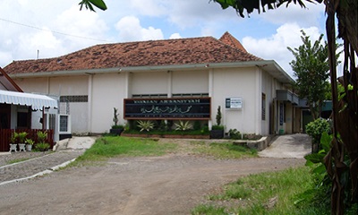 Wisata dan Ziarah Makam KH. M. Arwani Amin Kudus