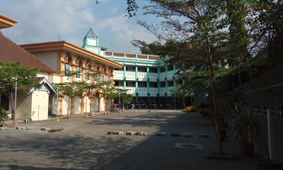 Lintas Ziarah dan Bertawassul di Makam KH. M. Ma'shum Ali Jombang