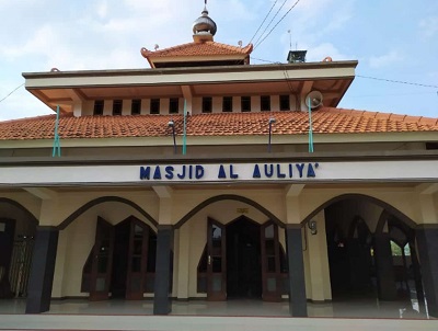 Lintas Ziarah dan Berdo'a di Makam K.H. Ahmad Shiddiq Kediri
