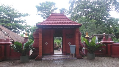 Wisata Ziarah dan Berdoa di Makam Pangeran Angkawijaya Losari