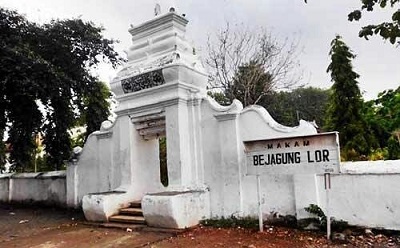 Wisata Religi dan Bertawassul di Makam Sunan Bejagung Lor