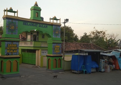 Wisata dan Ziarah di Makam Syekh Maulana Ibrahim Asmoroqondi Tuban