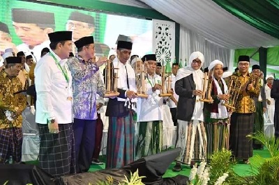 DR. Mushtafa Zahra: Di Dunia Hanya Ada dua Firqoh yang Sanad dan Aqidahnya Jelas