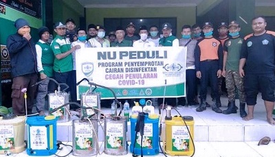 Tim NU Peduli Pulung Lakukan Penyemprotan Disinfektan dan Sosialisasi Kesehatan